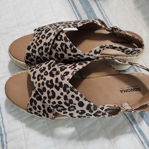 Ladies Leopard Wedges